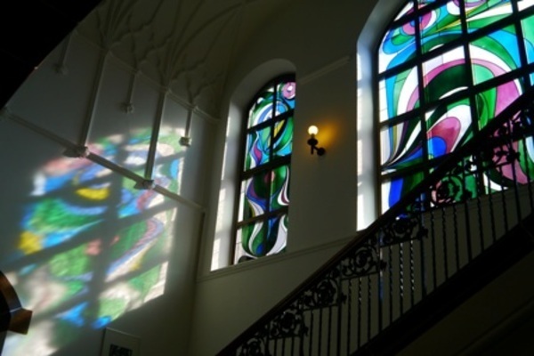 Buntglasfenster im Treppenhaus