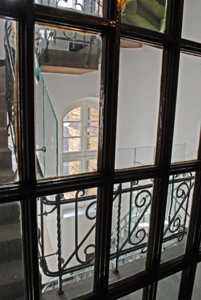 Glastüre zum alten Treppenhaus